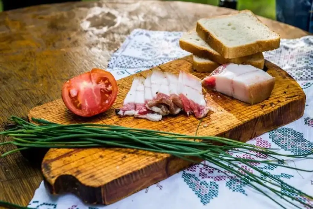 День українського сала: ціни у Дніпрі та користь традиційного продукту