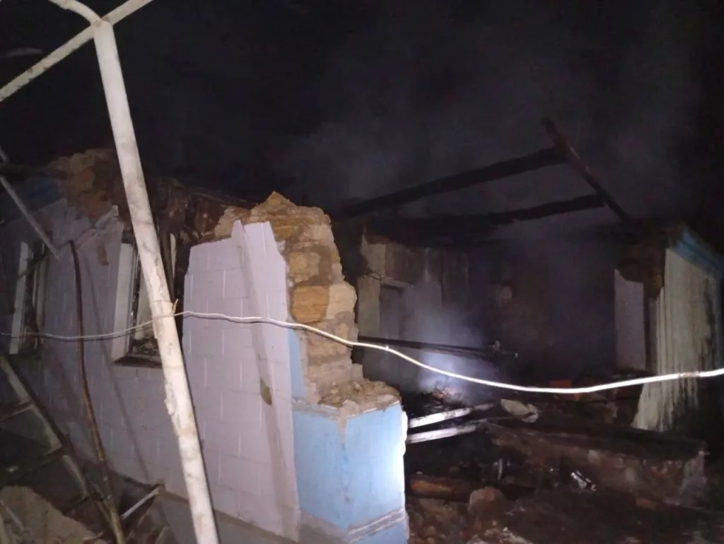 Нічна атака дронами на Дніпропетровщині: загиблі, поранені та зруйнована інфраструктура