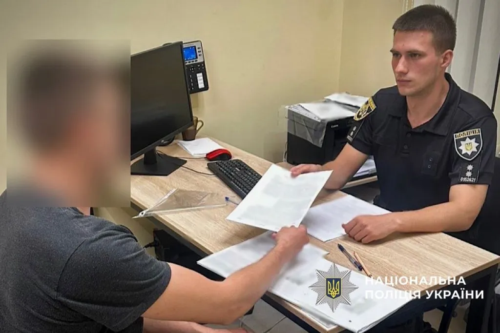 Нічна бійка у центрі Дніпра: 25-річний чоловік поранив ножем двох хлопців
