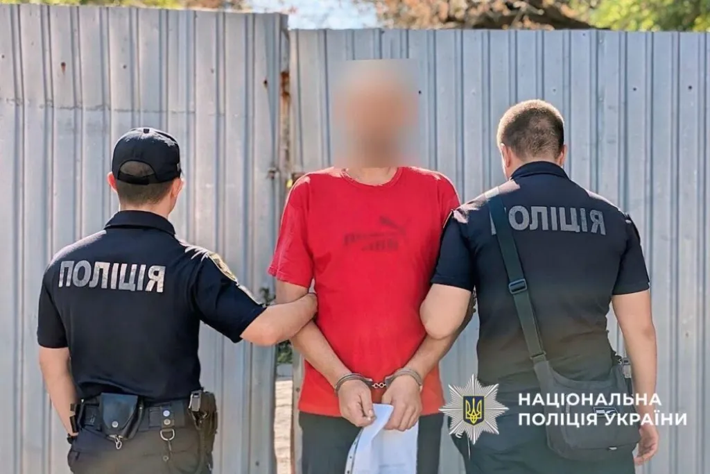 У Дніпрі після застілля чоловік зарізав сусіда: підозрюваного затримали