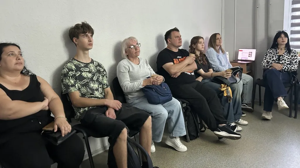 У Павлограді показали документальний фільм «Школи Сластіона» про зникаючу архітектурну спадщину