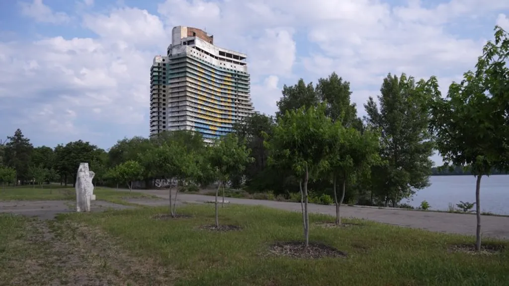 Занедбані символи Дніпра: історики про “Парус”, Будинок клубу та інші архітектурні пам’ятки