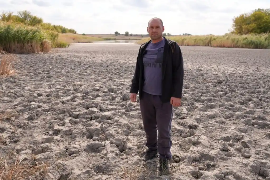 На Дніпропетровщині висихають ставки: люди залишились без води для худоби та господарства