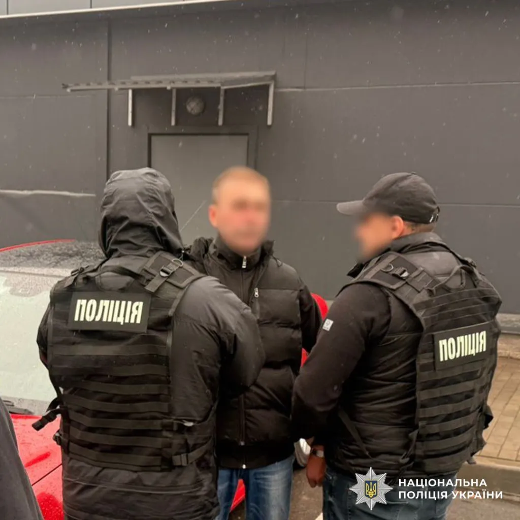 На Дніпропетровщині викрили «схему»: чоловіки брали гроші за складання іспитів у ТСЦ