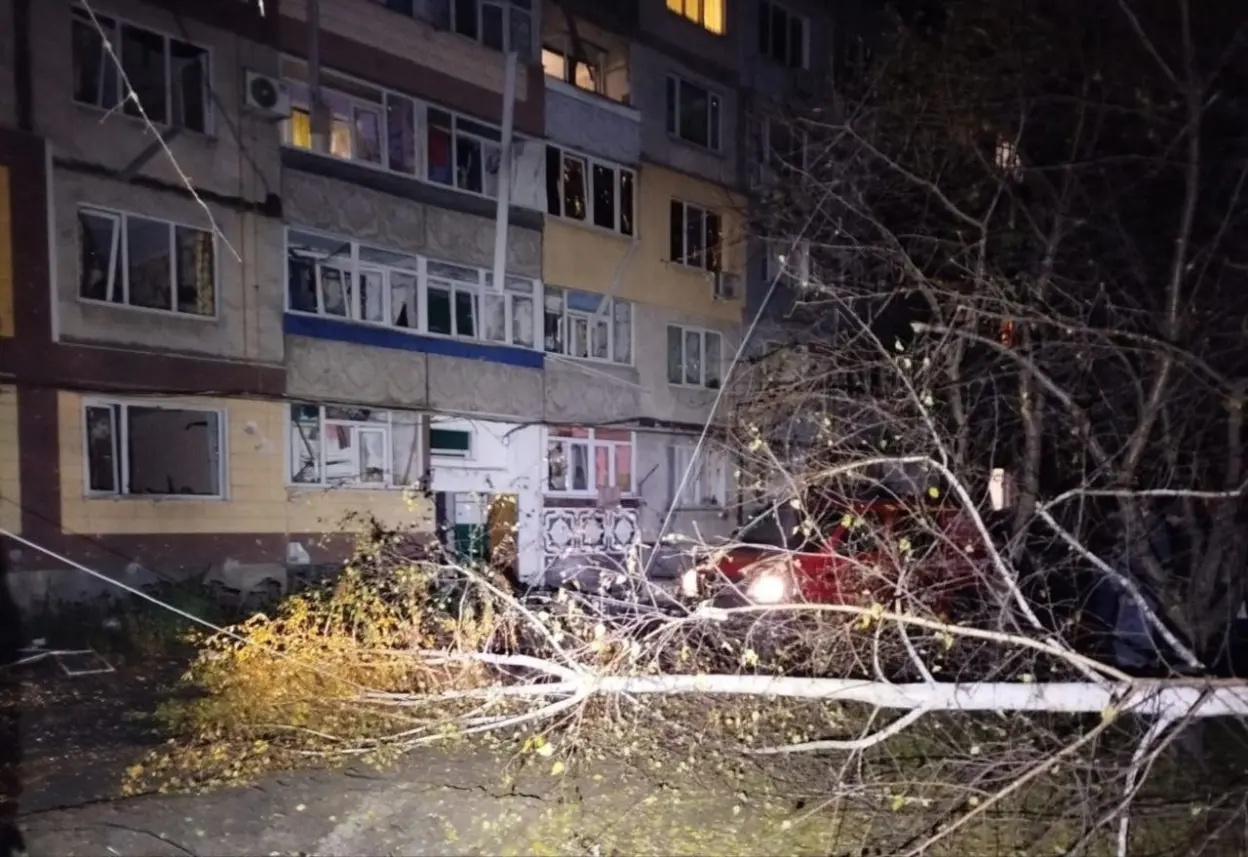 Нічна атака на Дніпропетровщину: збито 42 дрони, пошкоджені будинки та інфраструктура