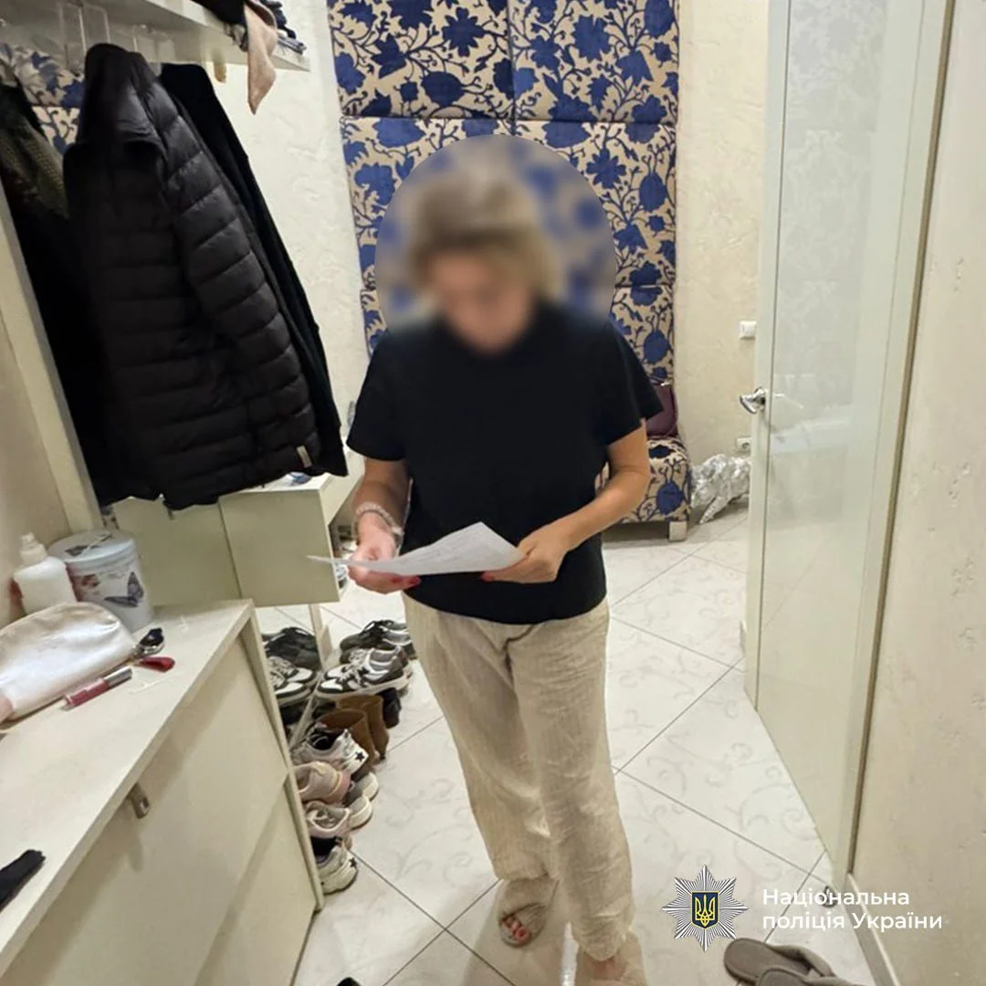 У Дніпрі затримали керівницю екоінспекції: у будинку знайшли майже мільйон доларів готівкою