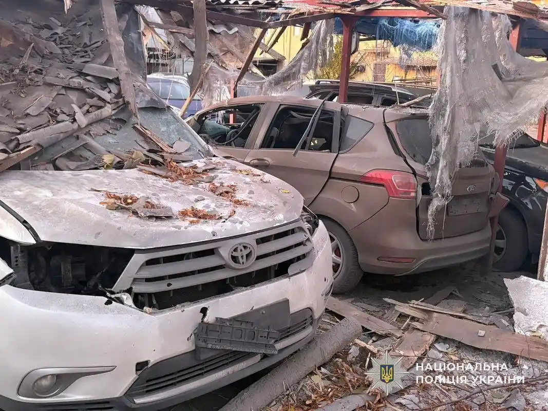 Нічна атака на Павлоград: 13 авто згоріли, ще близько десяти пошкоджені