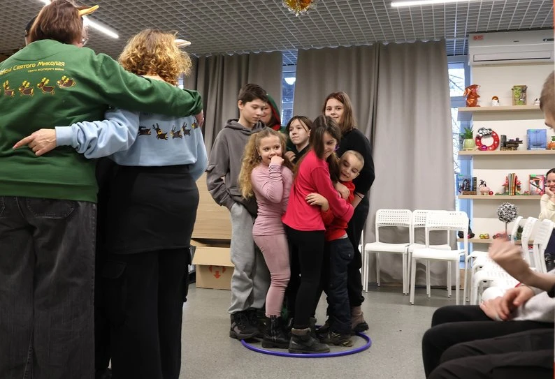 Павербанки, Labubu і листи з прифронтових громад: «Олені Святого Миколая» відкрили базу дитячих мрій