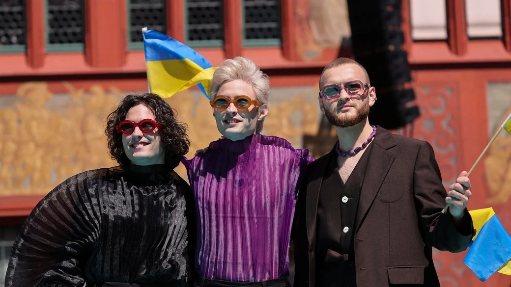 Гурт Ziferblat у Дніпрі опинився поряд з ударом дрона: їхній потяг дістав пошкодження