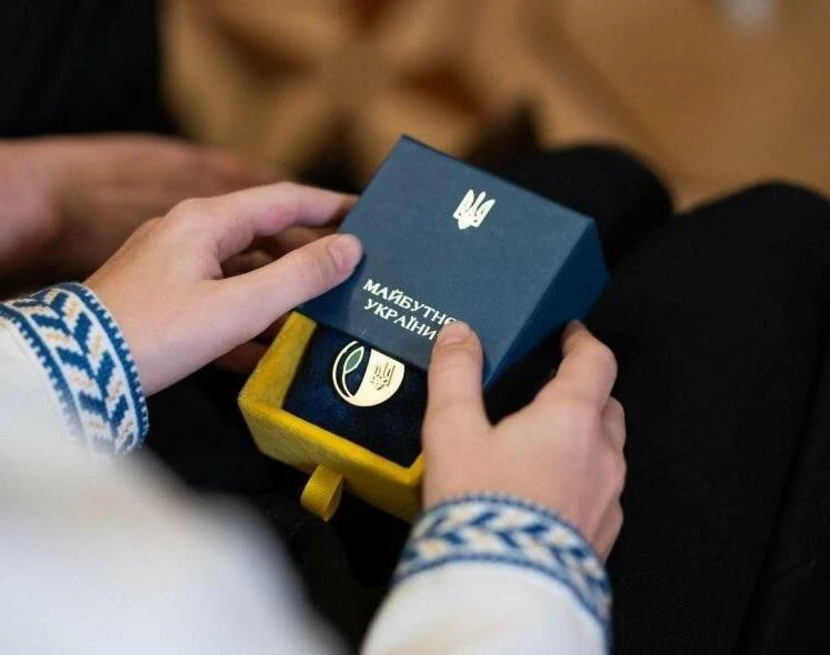 Юний герой з Дніпропетровщини: 16-річний Артем Малошик отримав державну нагороду за порятунок людей