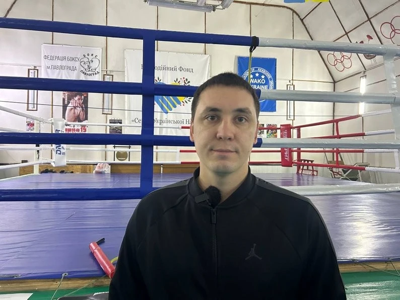 Тренування під сирени та в темряві: як юні кікбоксери Павлограда не здаються попри війну