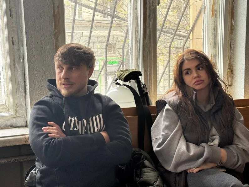 У Дніпрі суд знову перервав розгляд справи Тищенка і Писаренка через технічні збої