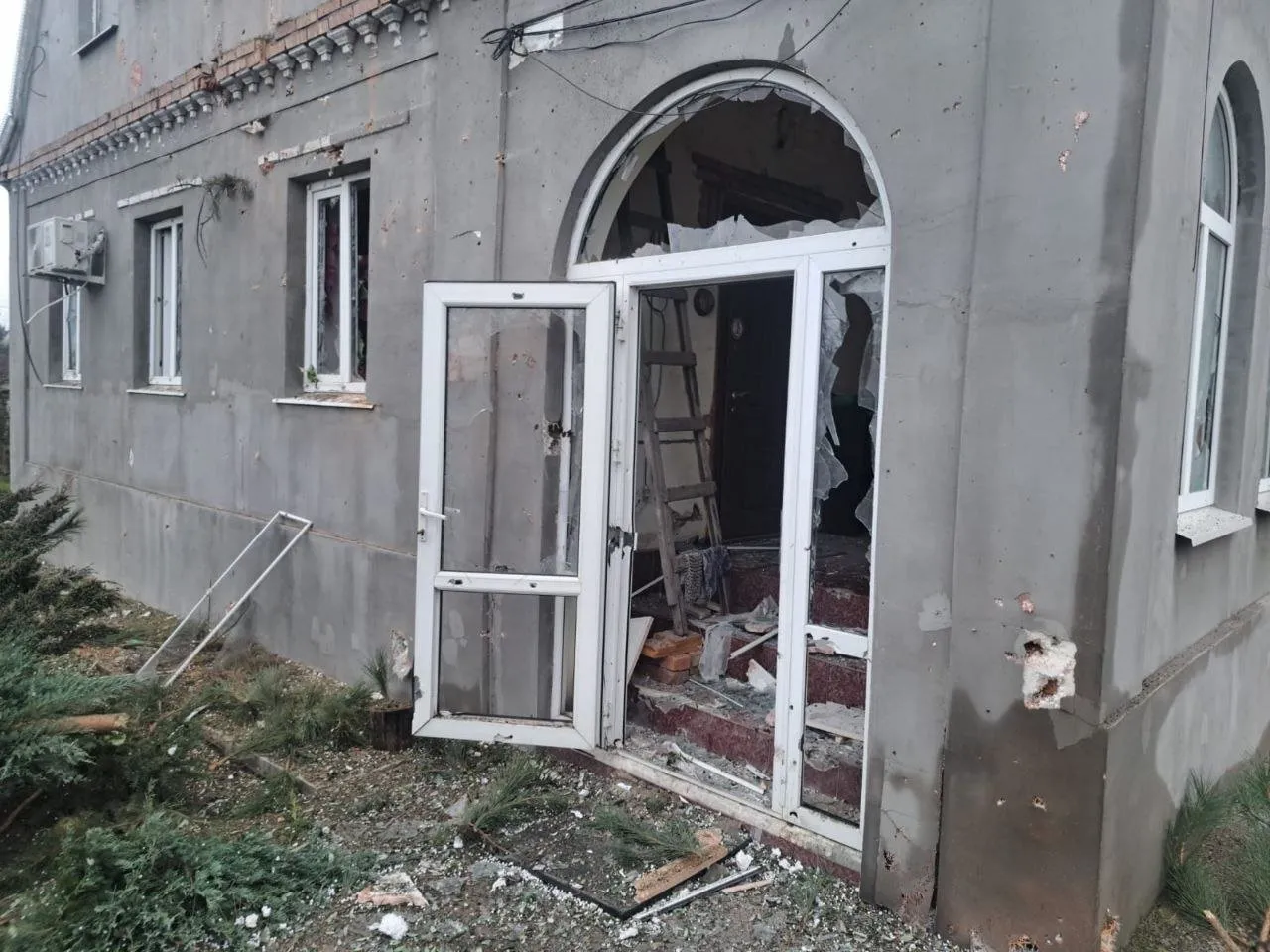 Доба під безперервним обстрілом: на Дніпропетровщині поранені діти та зруйнована інфраструктура