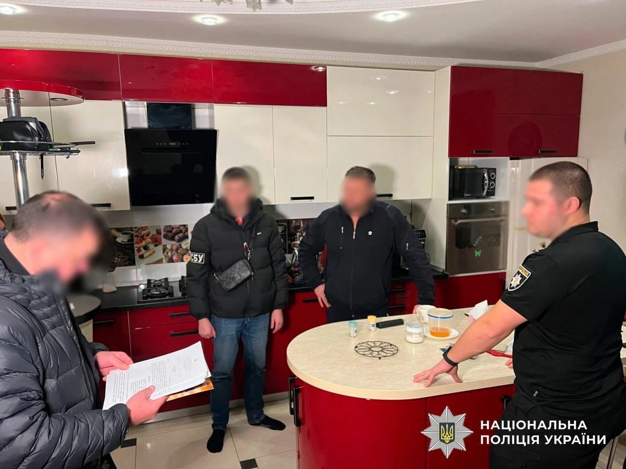 Депутат Дніпра отримав підозру за фіктивне відрядження та відпочинок у Греції