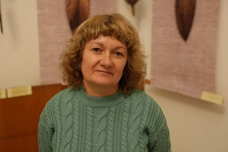 У Дніпрі відкрили виставку ікон на рибі: унікальна традиція ожила у стінах музею