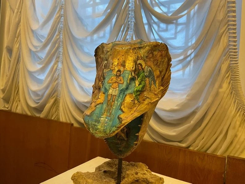 У Дніпрі відкрили виставку ікон на рибі: унікальна традиція ожила у стінах музею