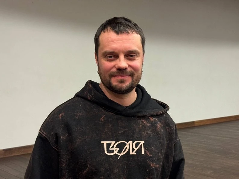 У Дніпрі крізь об’єктив війни: емоції та реальність евакуації у фільмі “Гірник”