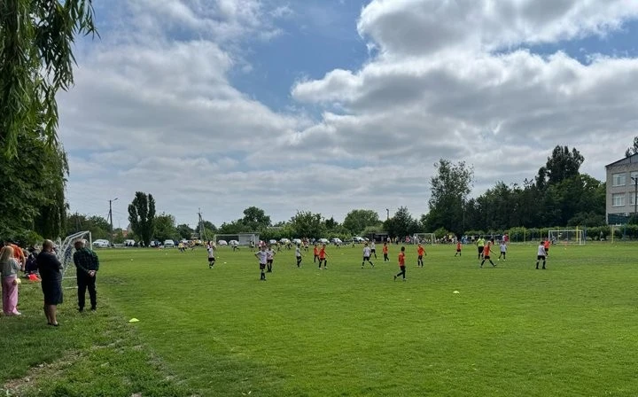 Масштабне футбольне свято на Дніпропетровщині: Pidhorodne Summer Cup зібрав понад півтора десятка юнацьких колективів