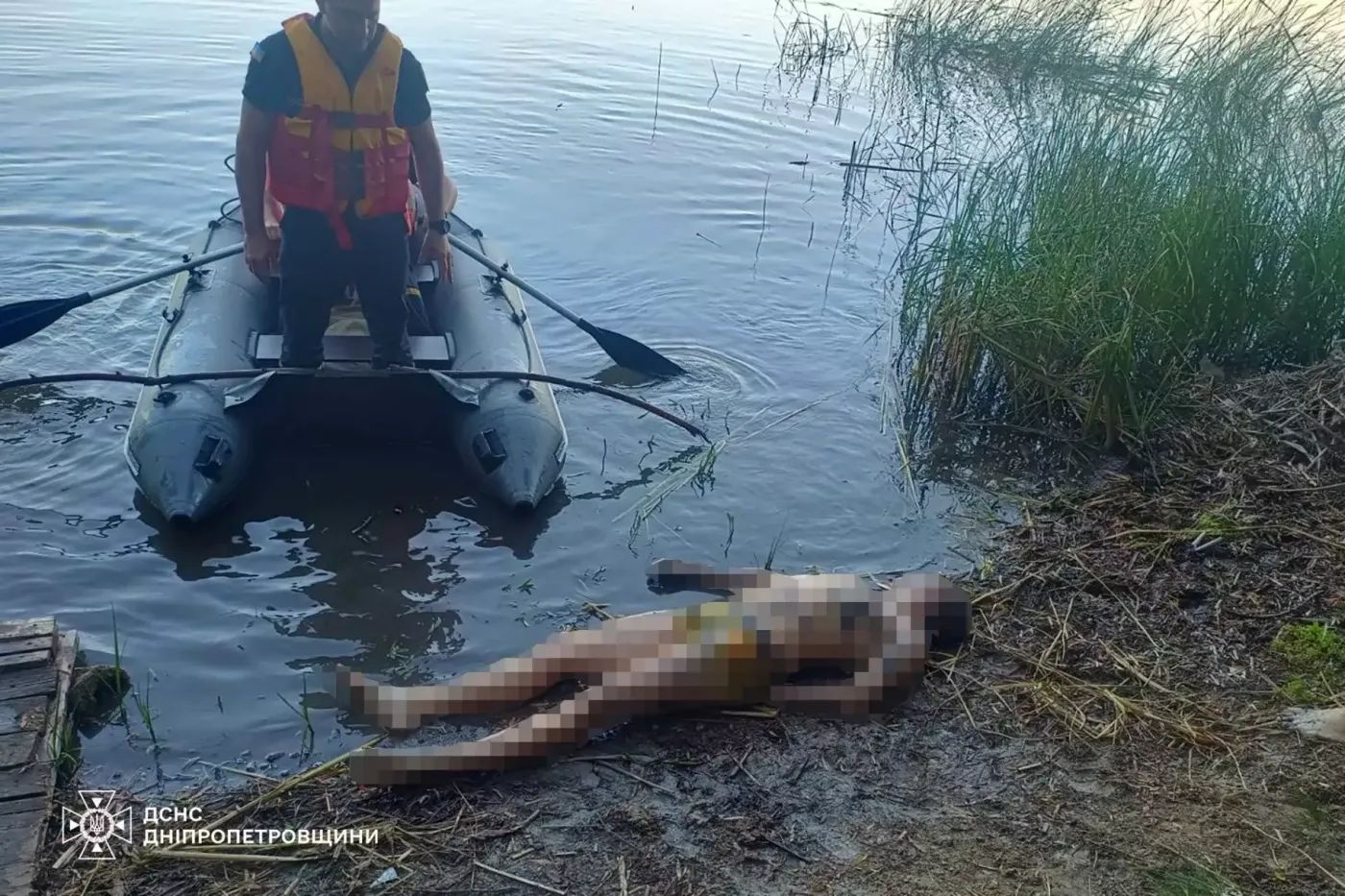 Трагедія у Жовтих Водах: рятувальники дістали з водойми тіло молодого чоловіка