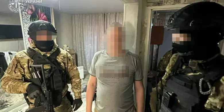 Наживався на переселенцях: у Дніпрі затримали афериста, який крав нерухомість